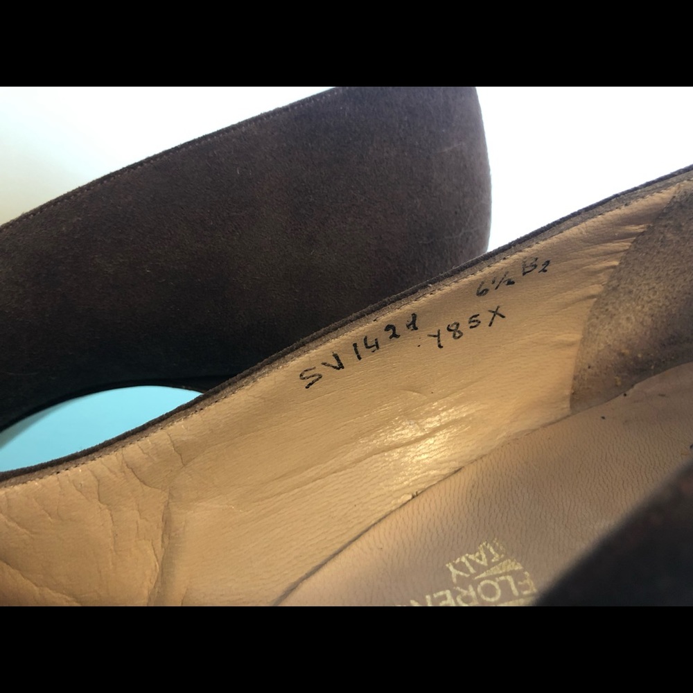 Vintage Brown Suede Salvatore Ferragamo Heels - Picture 8 of 8